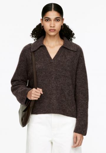 Пуловер с вырезом V