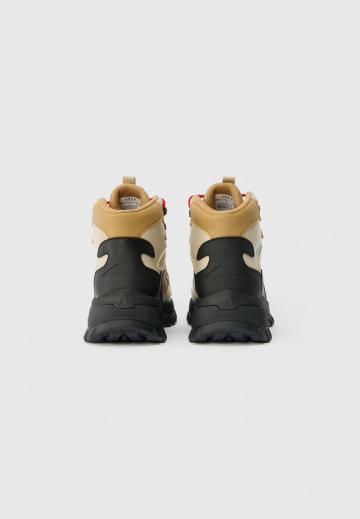 Высокие кеды