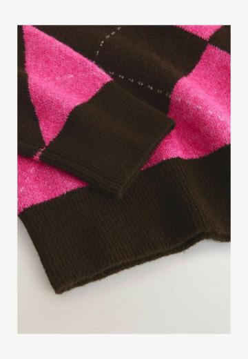 Пуловер в полоску