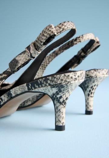 Туфли с ремешком