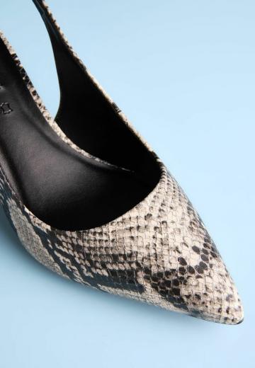 Туфли с ремешком