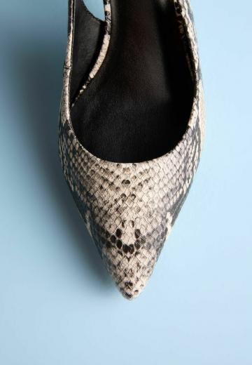 Туфли с ремешком