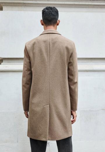 Короткое пальто