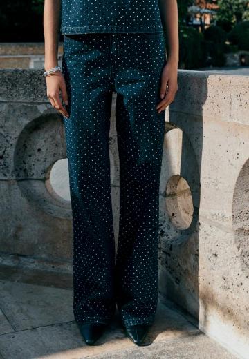 Клешеные джинсы