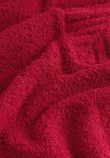 Пуловер с вырезом V