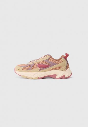 Гандбольные кроссовки