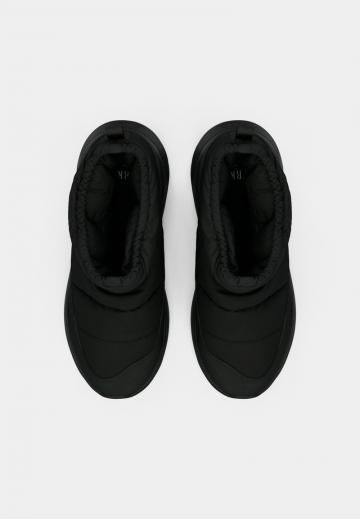 Зимние ботинки