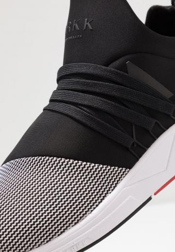 Гандбольные кроссовки