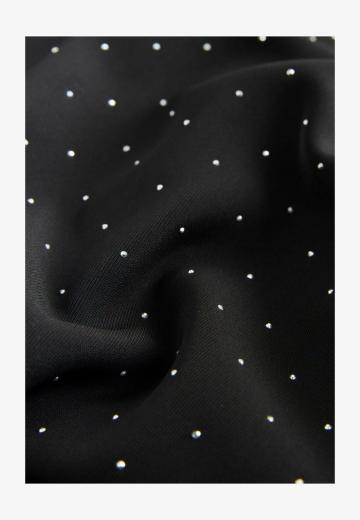 Платье без бретелек