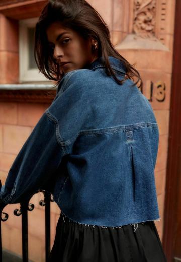 Джинсовая жилетка