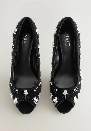 Туфли с открытым носом