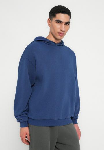 Пуловер с капюшоном