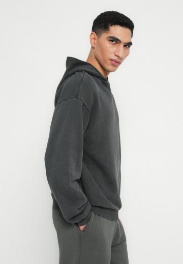 Пуловер с капюшоном