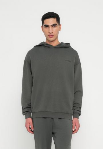 Пуловер с капюшоном