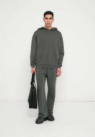 Пуловер с капюшоном