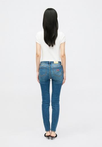 Узкие джинсы