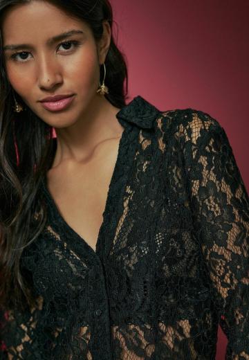Кружевная блузка