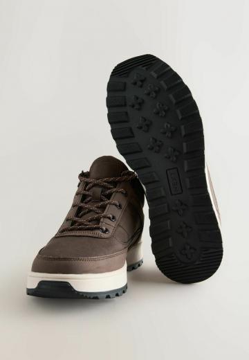 Ботинки на шнуровке