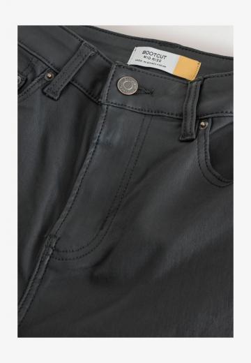 Клешеные брюки