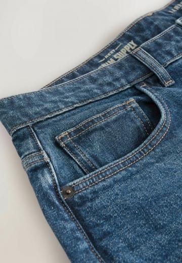 Прямые джинсы