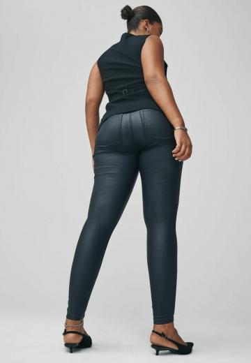 Узкие джинсы