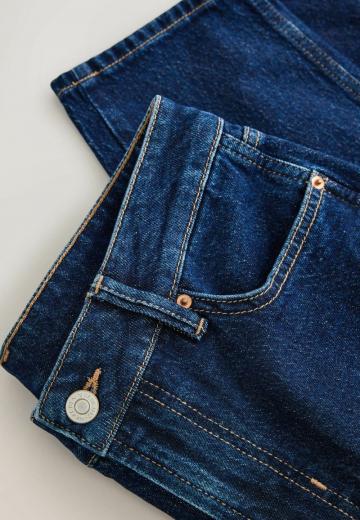 Короткие джинсы