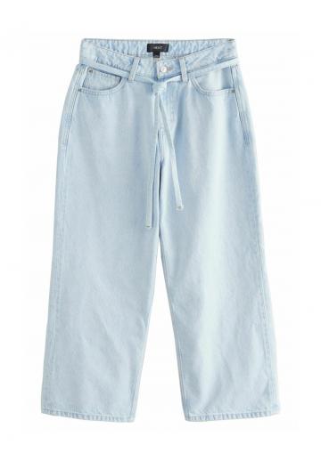 Короткие джинсы