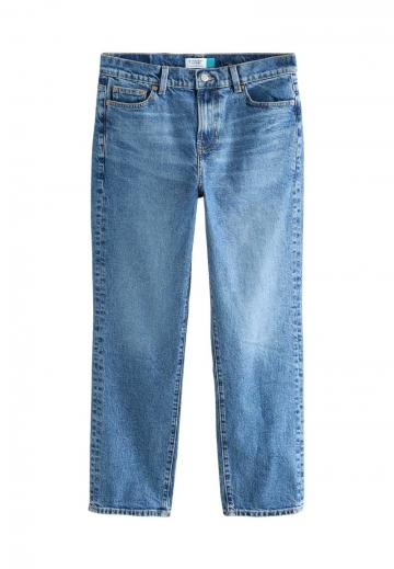 Прямые джинсы