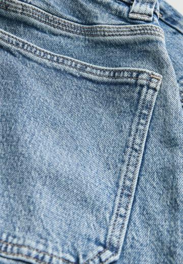 Прямые джинсы