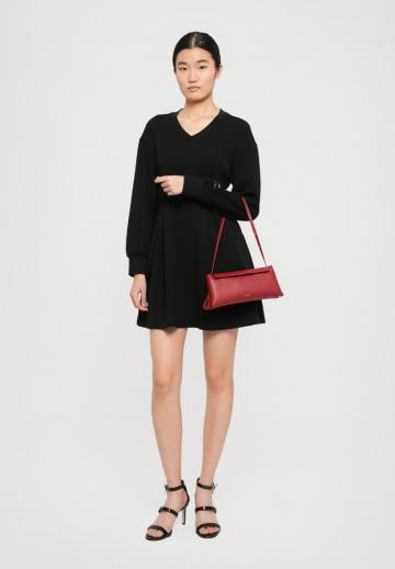 Короткое платье