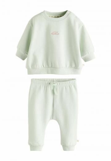 Набор одежды