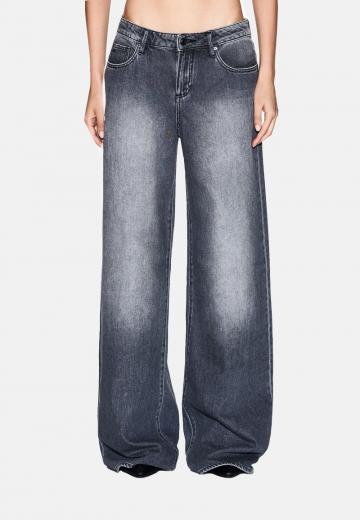 Клешеные джинсы