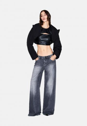 Клешеные джинсы