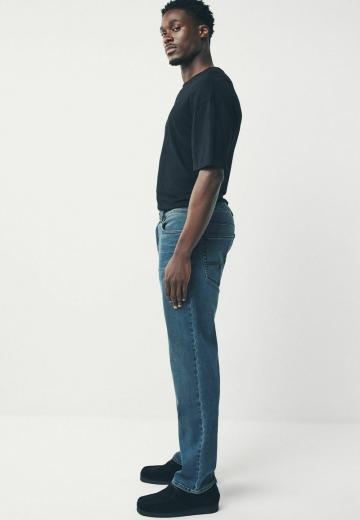 Прямые джинсы