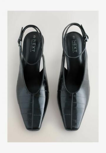 Туфли с ремешком