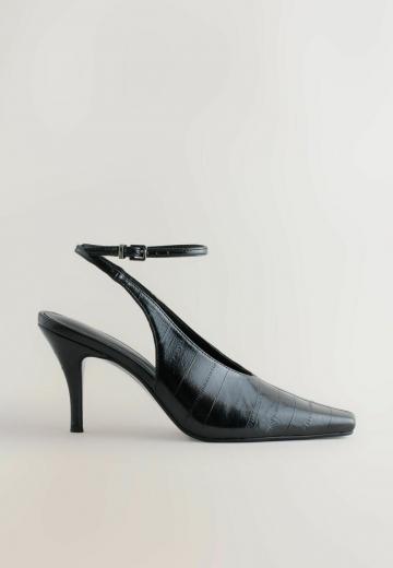 Туфли с ремешком