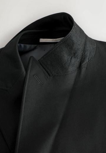 Короткое пальто