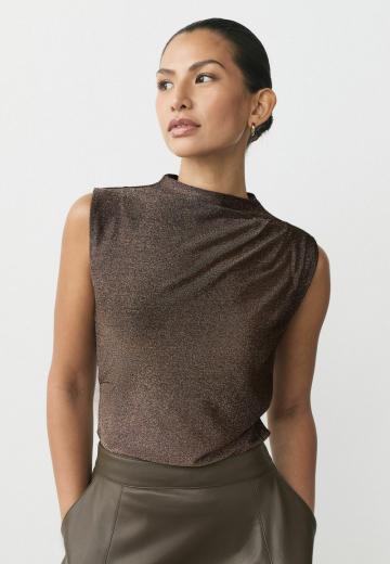 Блузка без рукавов
