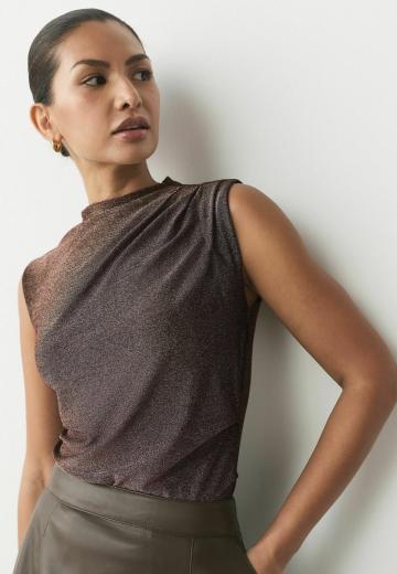 Блузка без рукавов