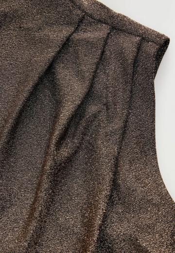 Блузка без рукавов