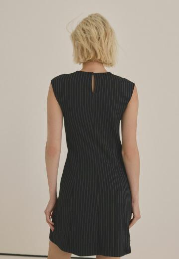 Платье футляр