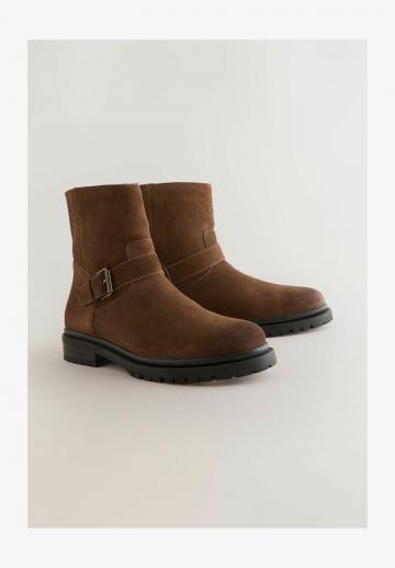 Полусапожки на платформе