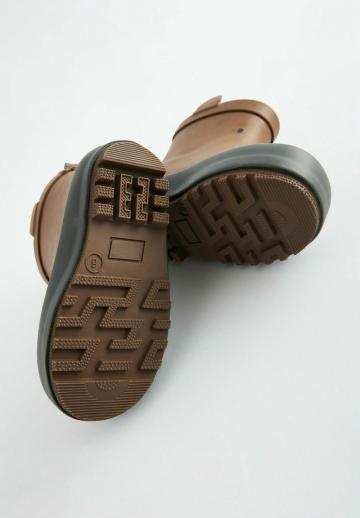 Резиновые сапоги