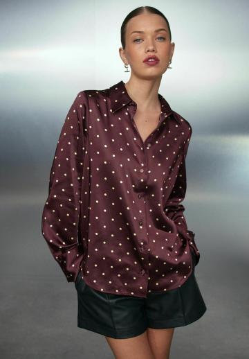 Атласная блузка