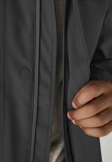 Куртка-дождевик