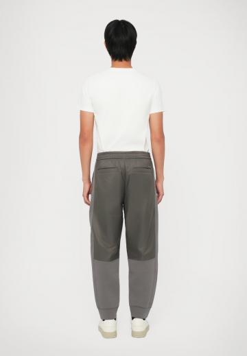 Спортивные штаны