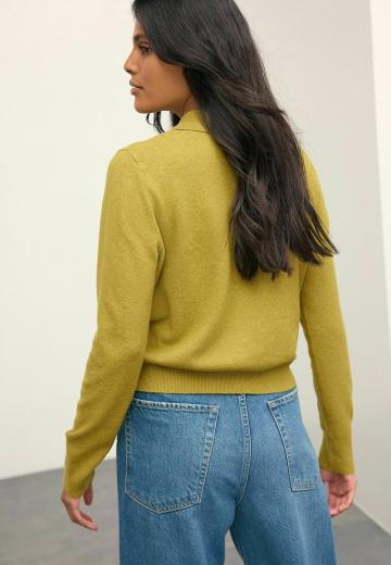 Жаккардовая вязаная кофта