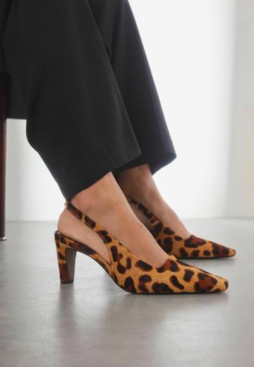 Туфли с ремешком