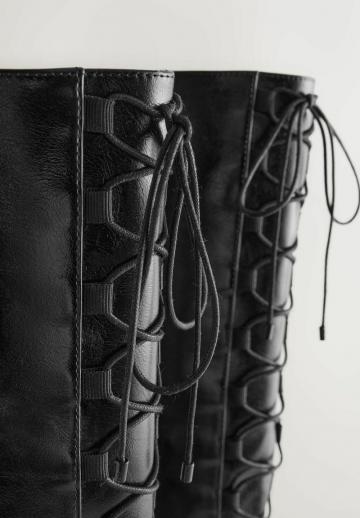 Сапоги на шнуровке