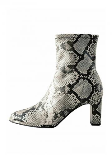 Широкие сапоги